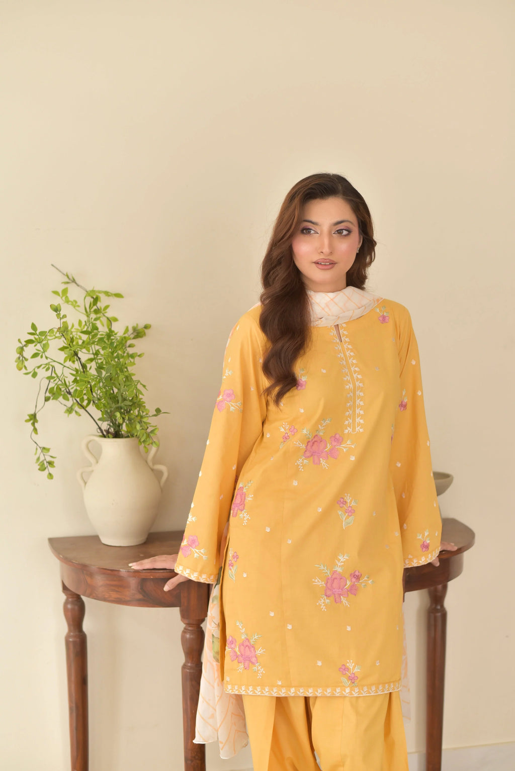 Sunaina Farshi Shalwar Embroidered 3PC Premium