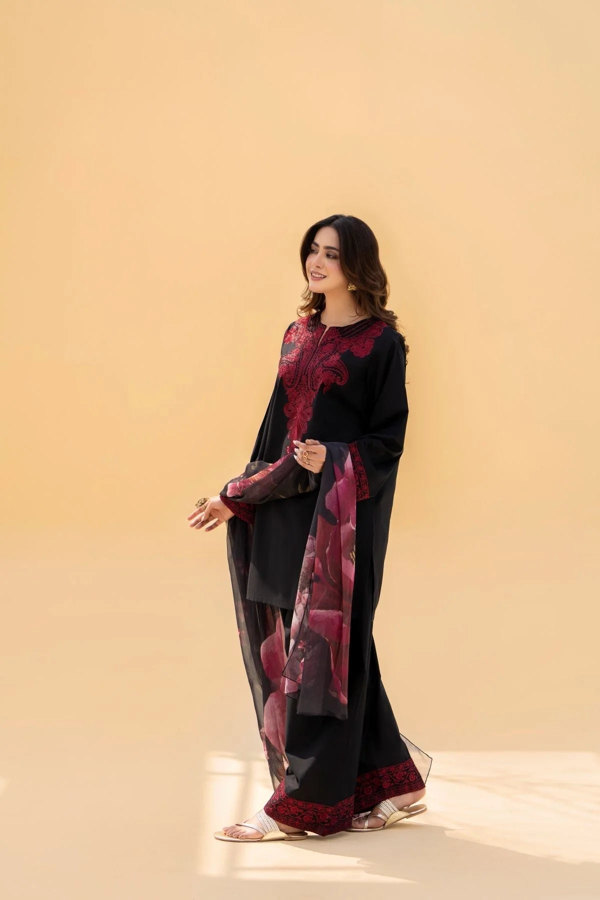 Zaroon Farshi Embroidered 3PC Premium Lawn Cotton Summer Collection