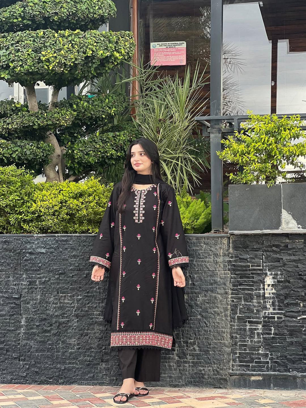 Anika Embroidered 3PC Mid-Season Luxury Set