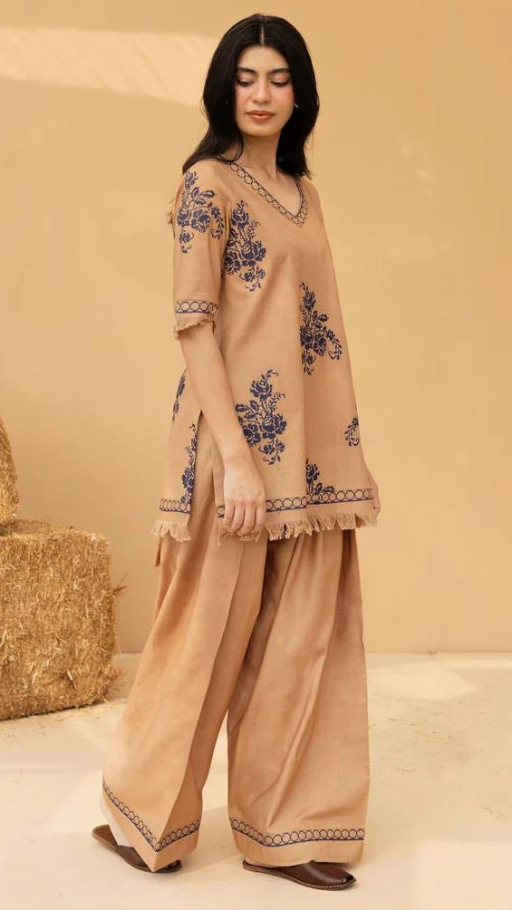 Itrat Embroidered 2PC Winter Linen Set