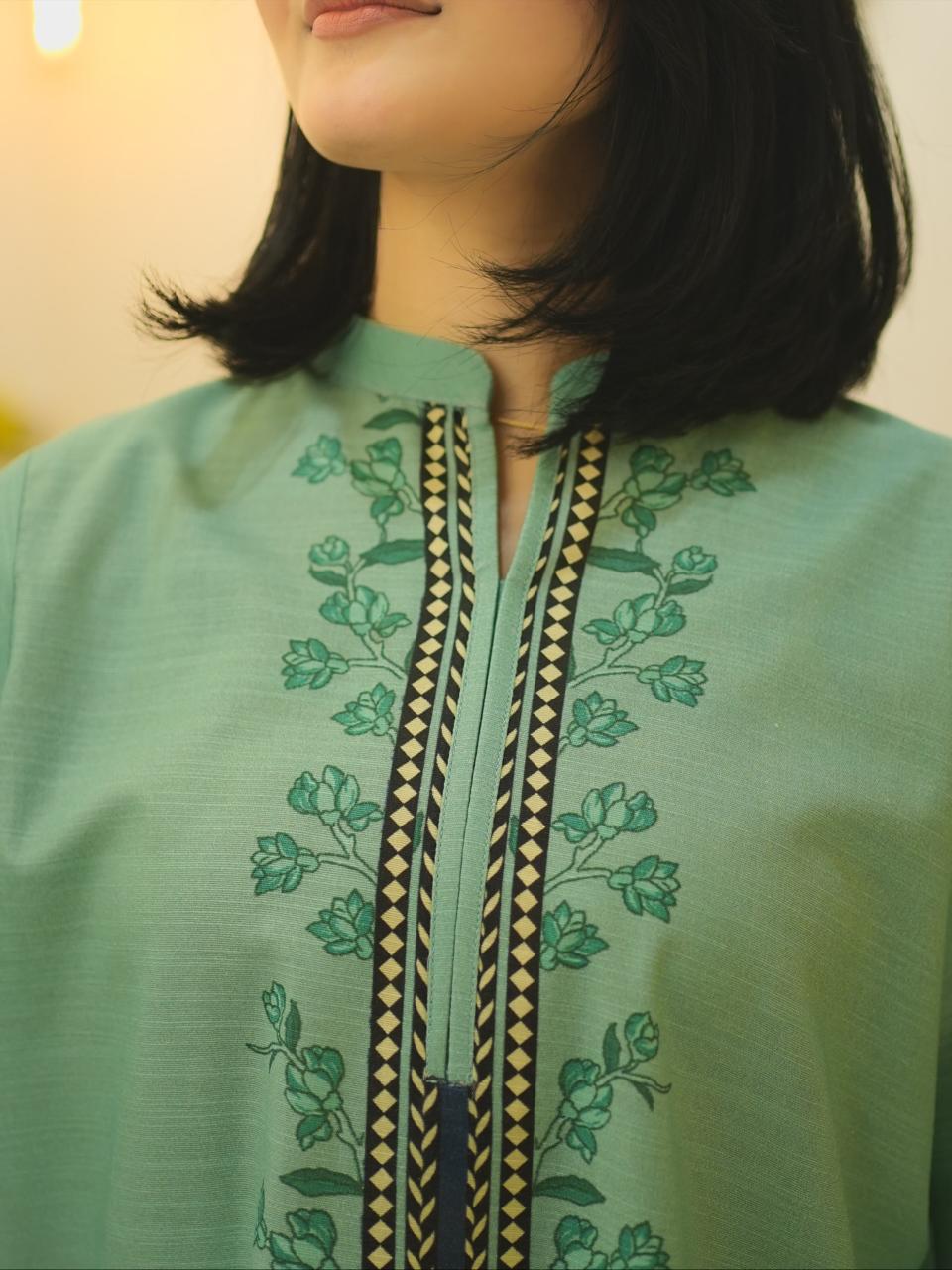 Khaddar Rameen Digital Co-Ord Set Premium Khaddar Collection