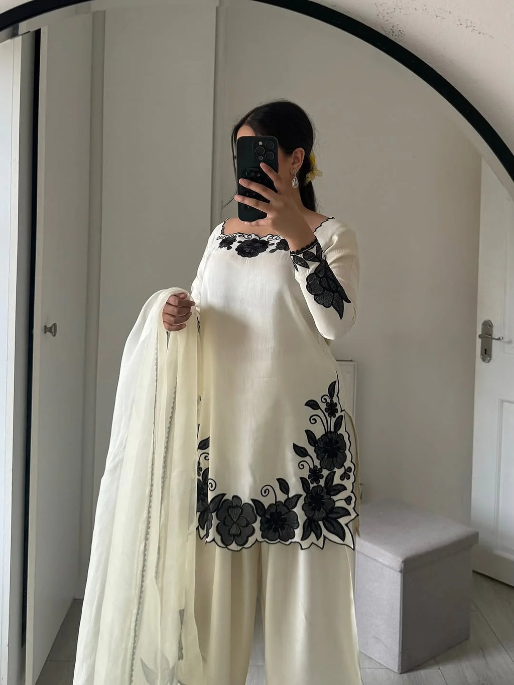 White Zauq Embroidered 3PC Premium Shamus