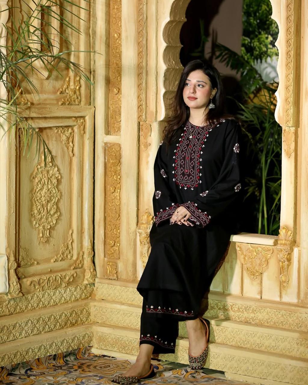Black Luxe Embroidered 2PC Premium Linen Collection