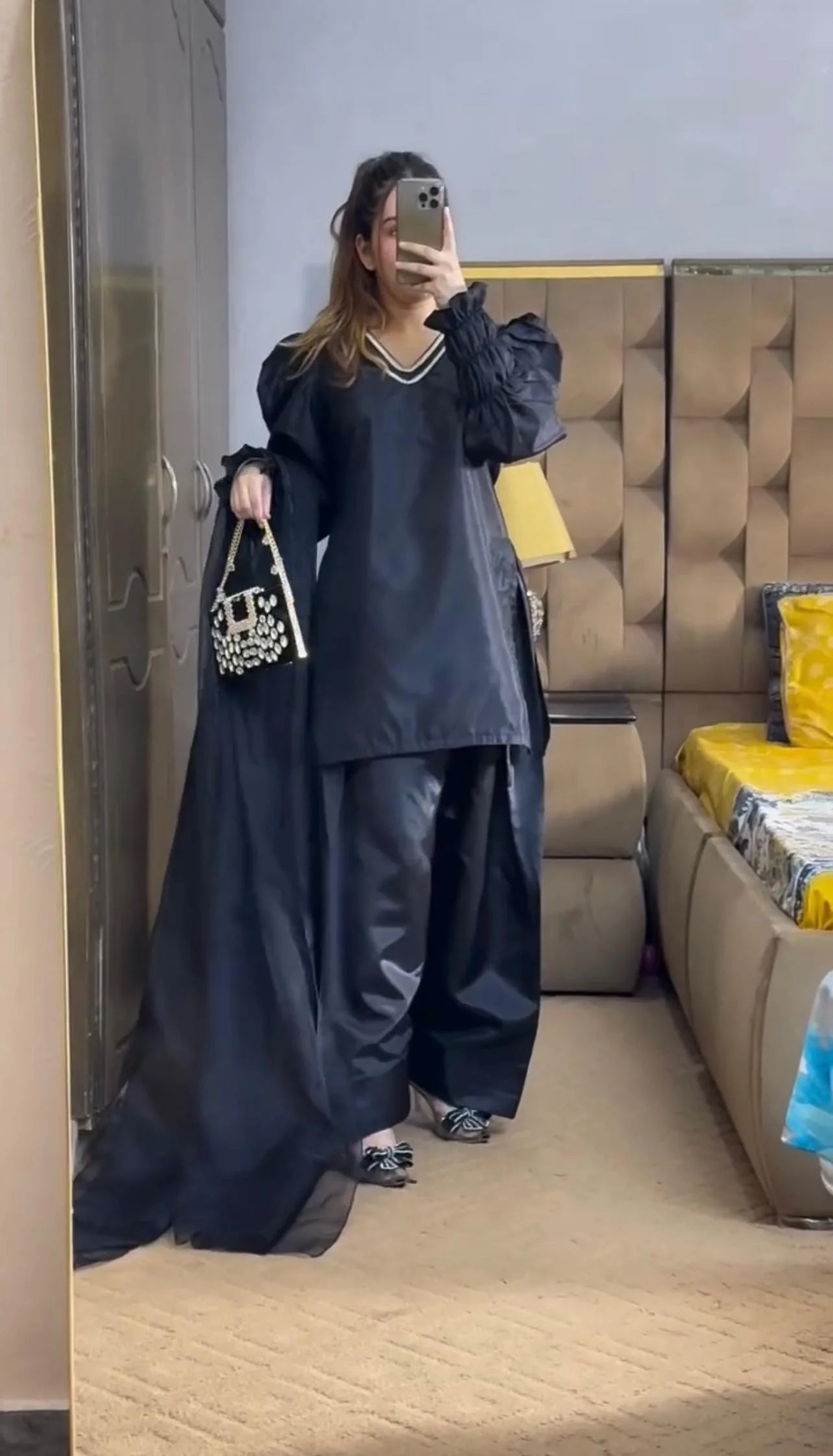 Silk Black Farshi 3PC Set