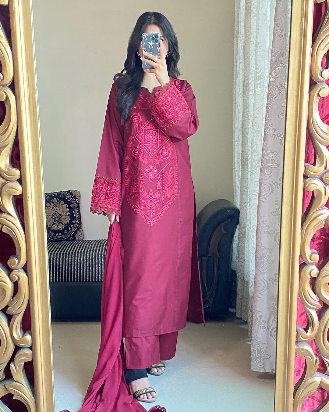 Roha Collection Roha Embroidered 3PC Premium Mid Season Collection – Fah store