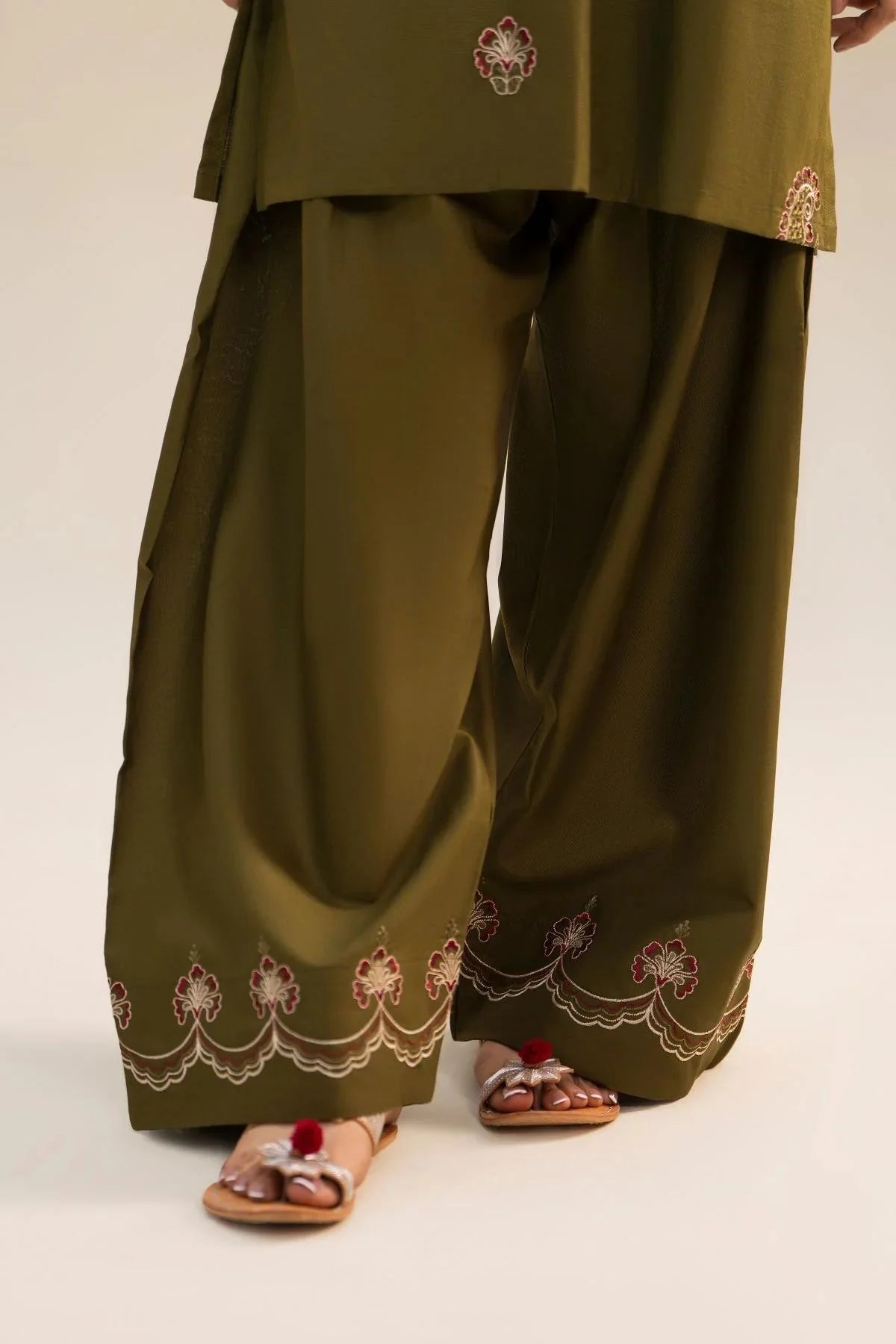 Mehndi Emb Pocket Set 2PC