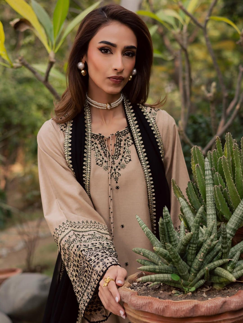 Armas Embroidered Farshi Shalwar 3PC Premium