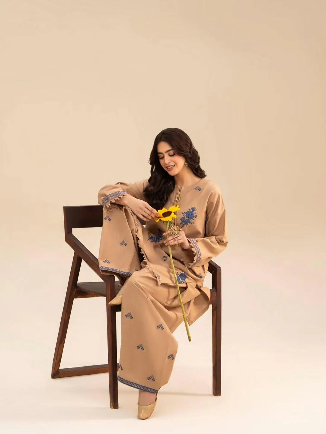 Reeza Embroidered Farshi Shalwar Set Premium Arabic