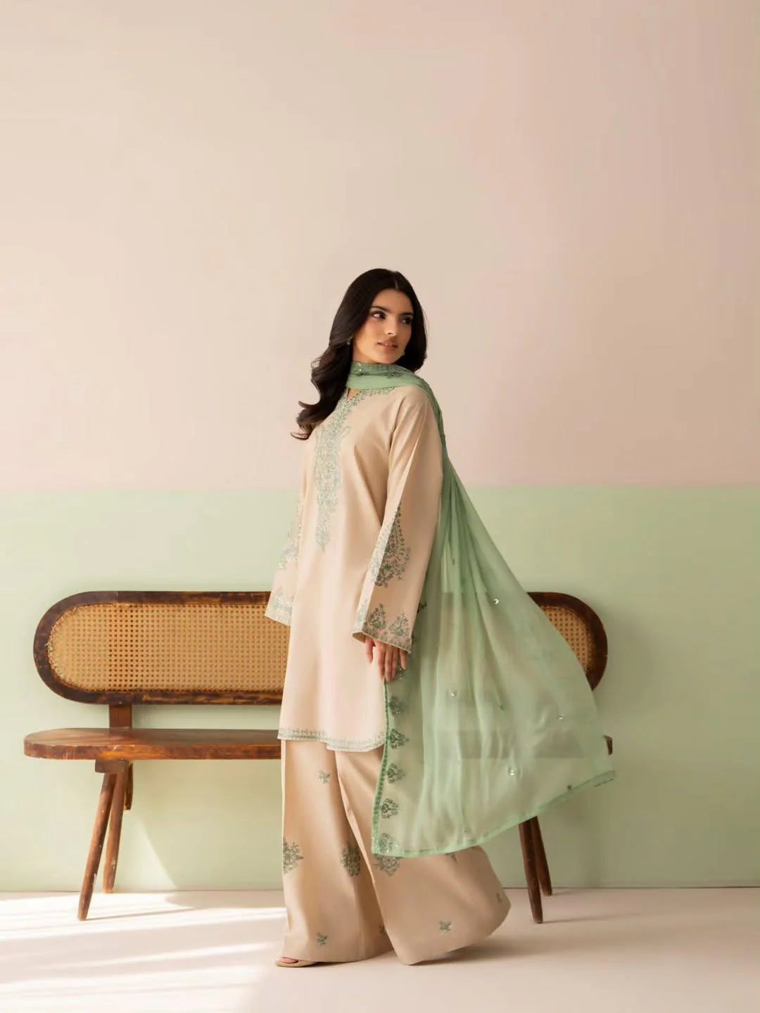Inzi Embroidered 3PC