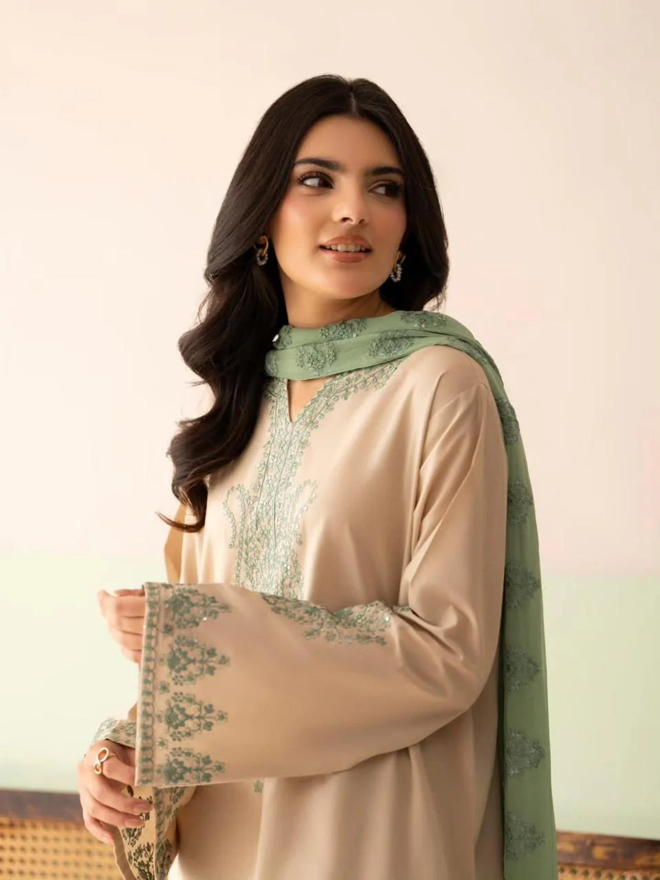 Inzi Embroidered 3PC