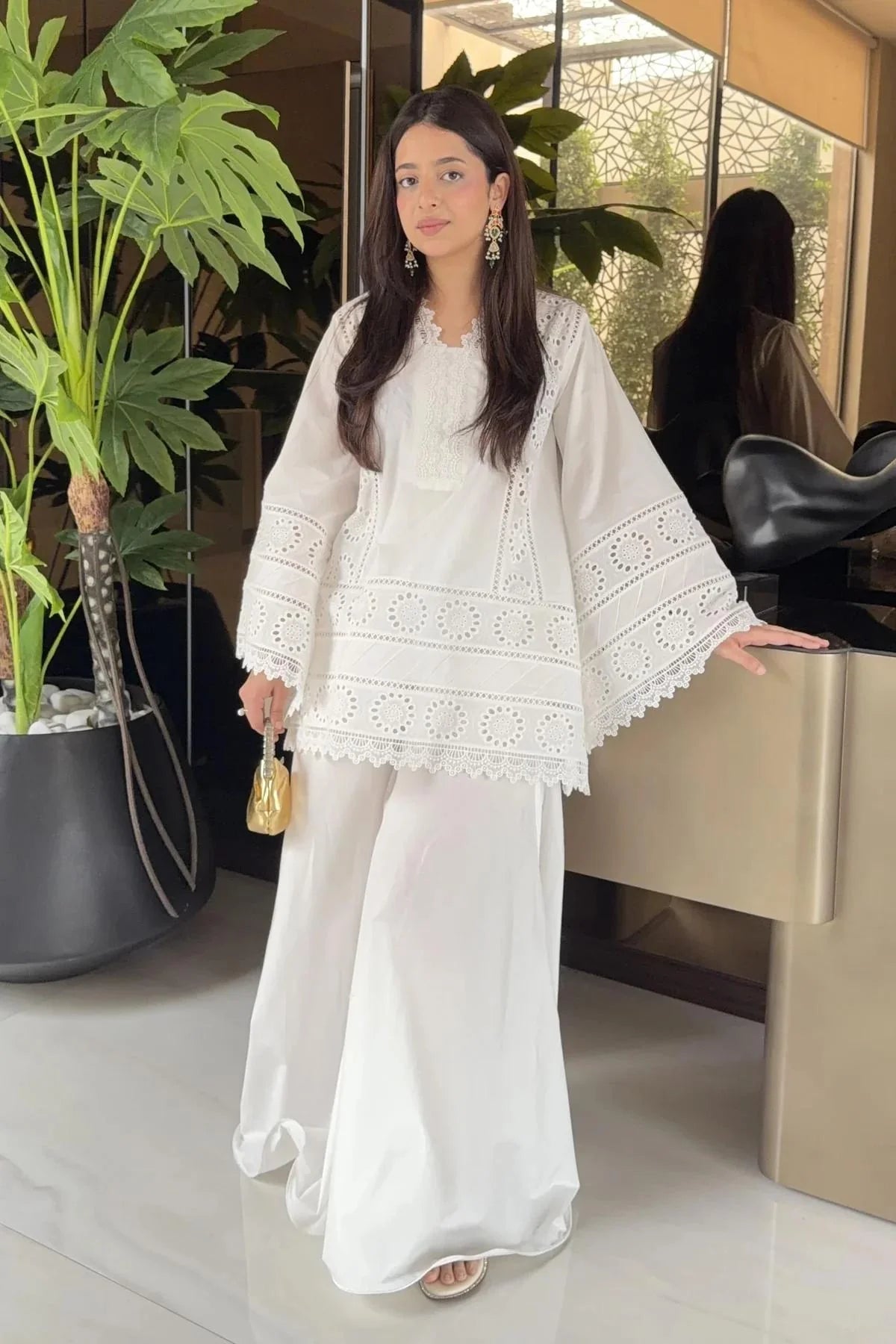 Pristine Whit ChikanKari Set